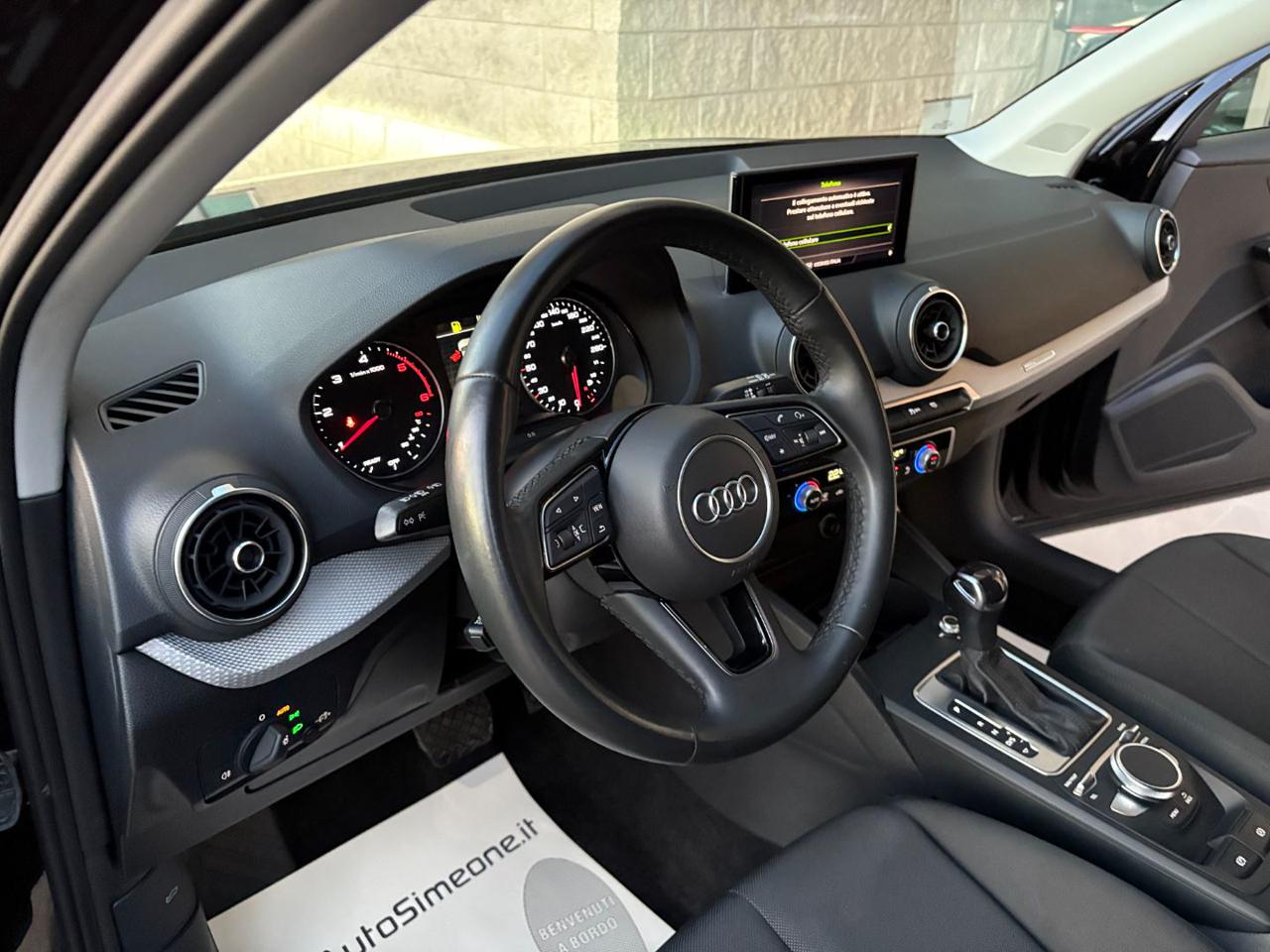 AUDI Q2 30 TDI S tronic Business Plus - 12