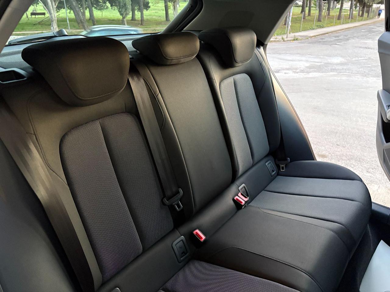 AUDI Q2 30 TDI S tronic Business Plus - 20