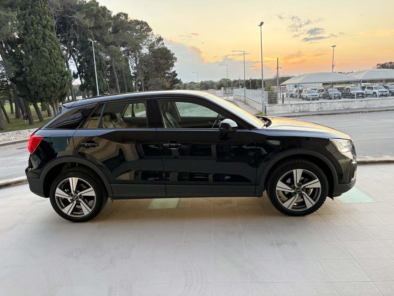 AUDI Q2 30 TDI S tronic Business Plus - 4