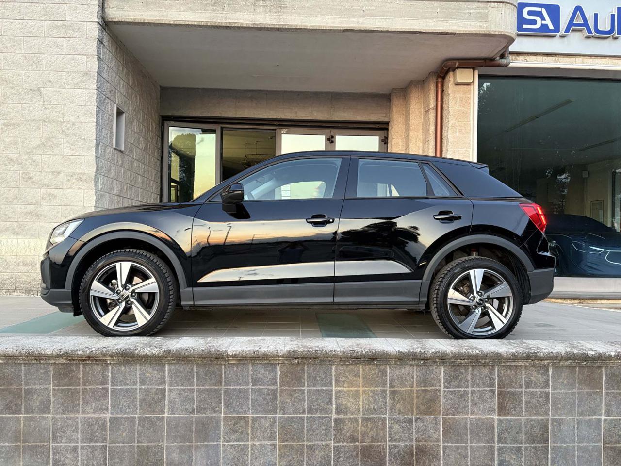 AUDI Q2 30 TDI S tronic Business Plus - 8