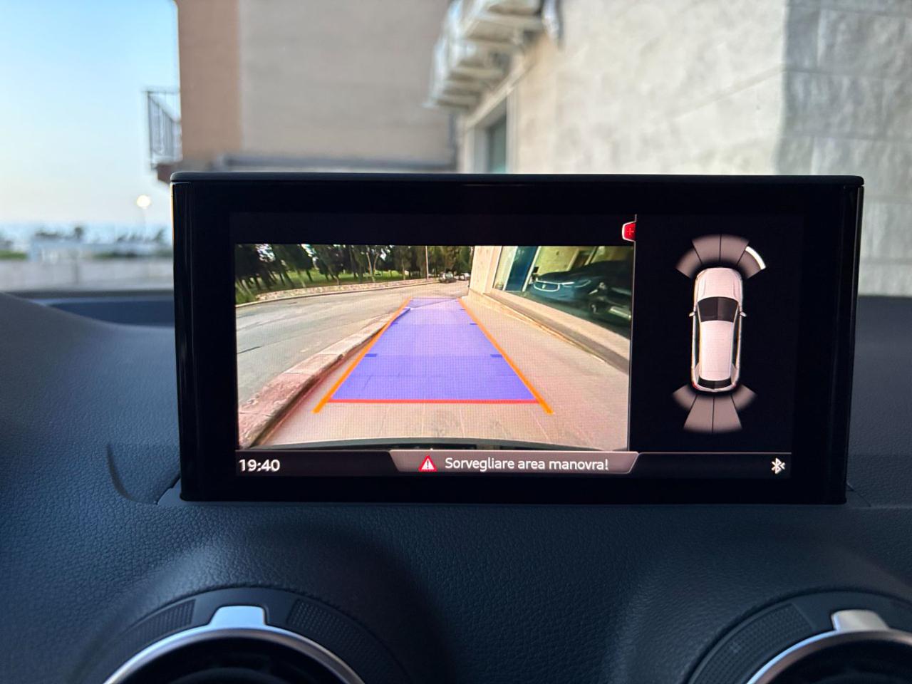 AUDI Q2 30 TDI S tronic Business Plus - 15