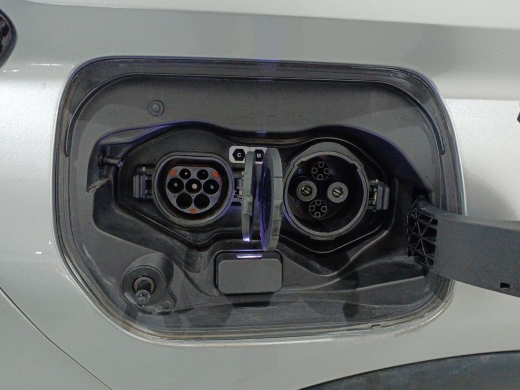 MITSUBISHI Eclipse Cross 2.4 MIVEC 4WD PHEV Instyle SDA Pack 0 - 20