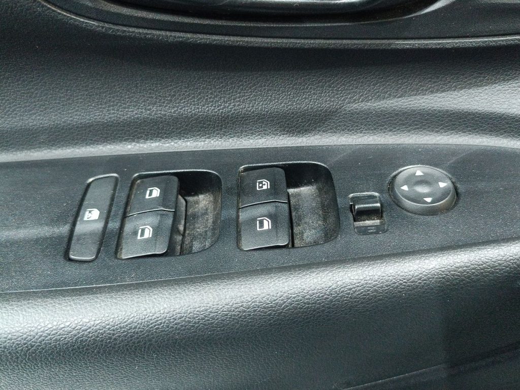 HYUNDAI i20 1.2 MPI Connectline - 21