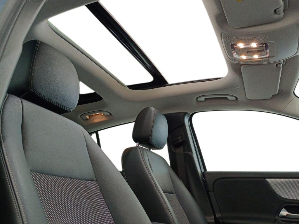 MERCEDES-BENZ GLA 200 d Automatic Business Extra - 10