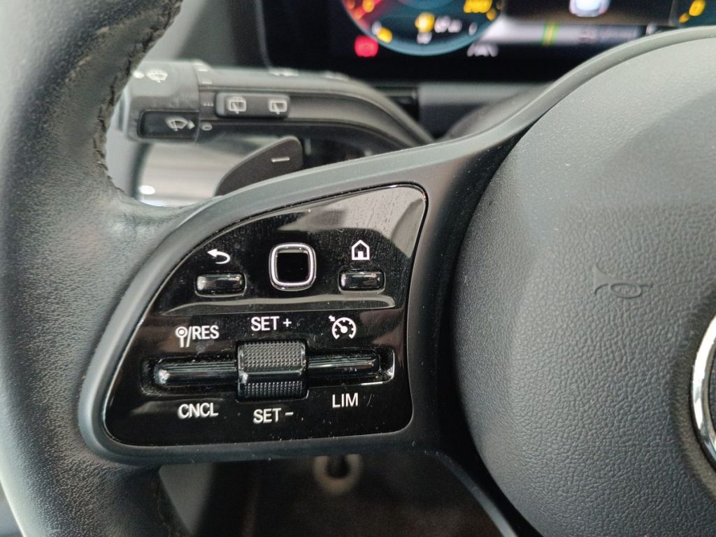 MERCEDES-BENZ GLA 200 d Automatic Business Extra - 19