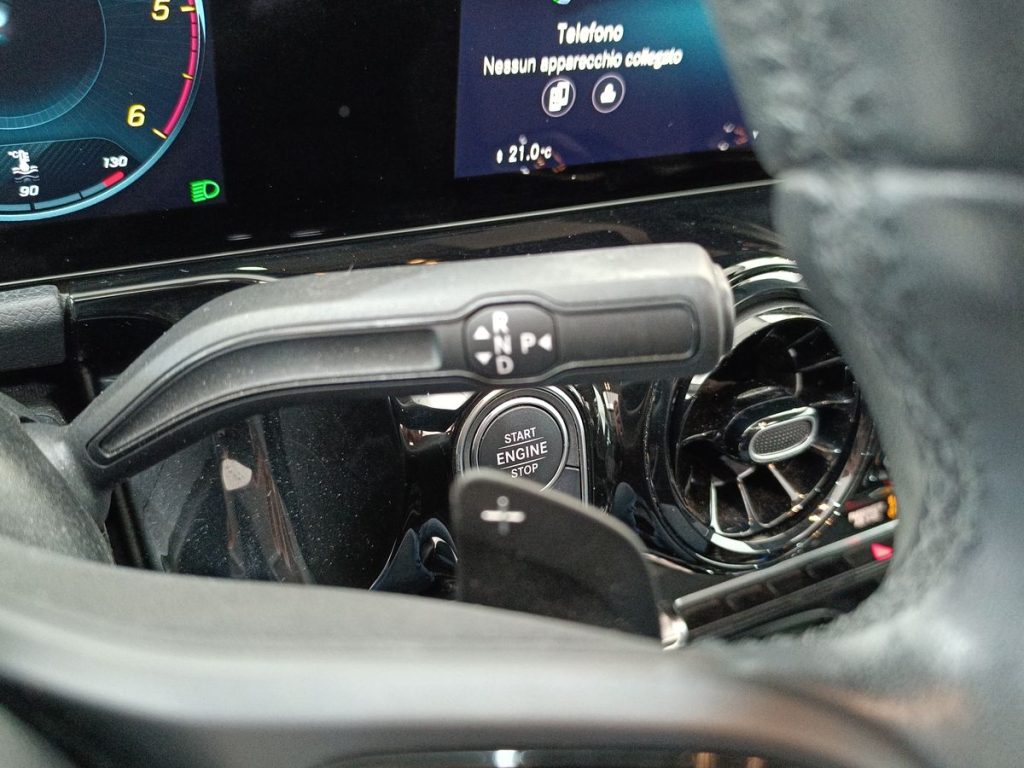 MERCEDES-BENZ GLA 200 d Automatic Business Extra - 21