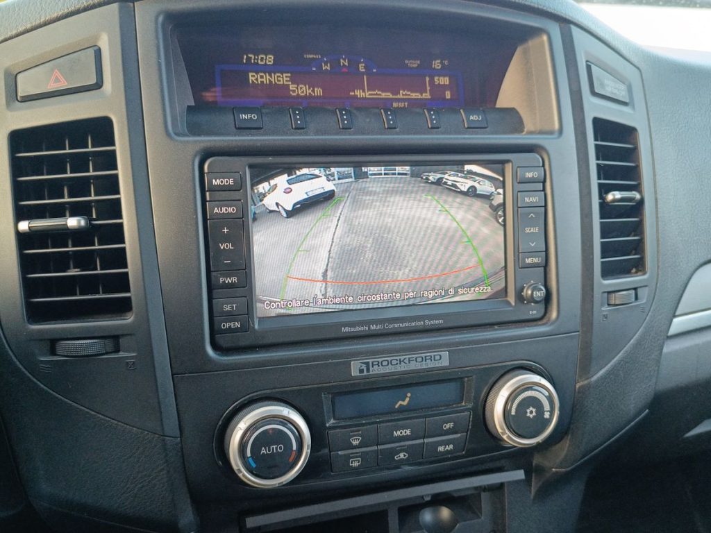 MITSUBISHI Pajero 3.2 DI-D 16V aut. 5p. Instyle DPF - 16