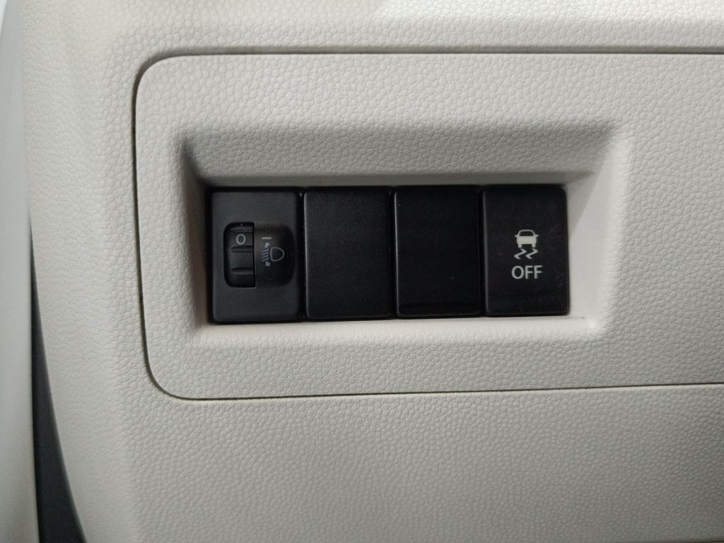 SUZUKI Ignis 1.2 Dualjet Top - 19