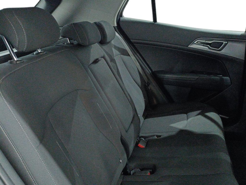 KIA Sportage 1.6 CRDi MHEV DCT Business - 11