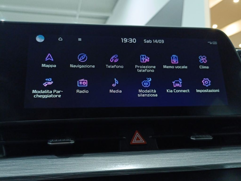 KIA Sportage 1.6 CRDi MHEV DCT Business - 17