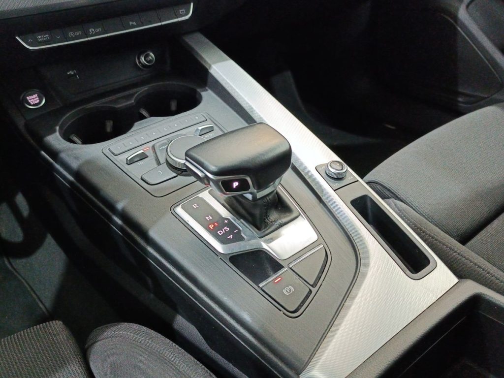 AUDI A5 SPB 40 TDI quattro S tronic Business Sport - 8