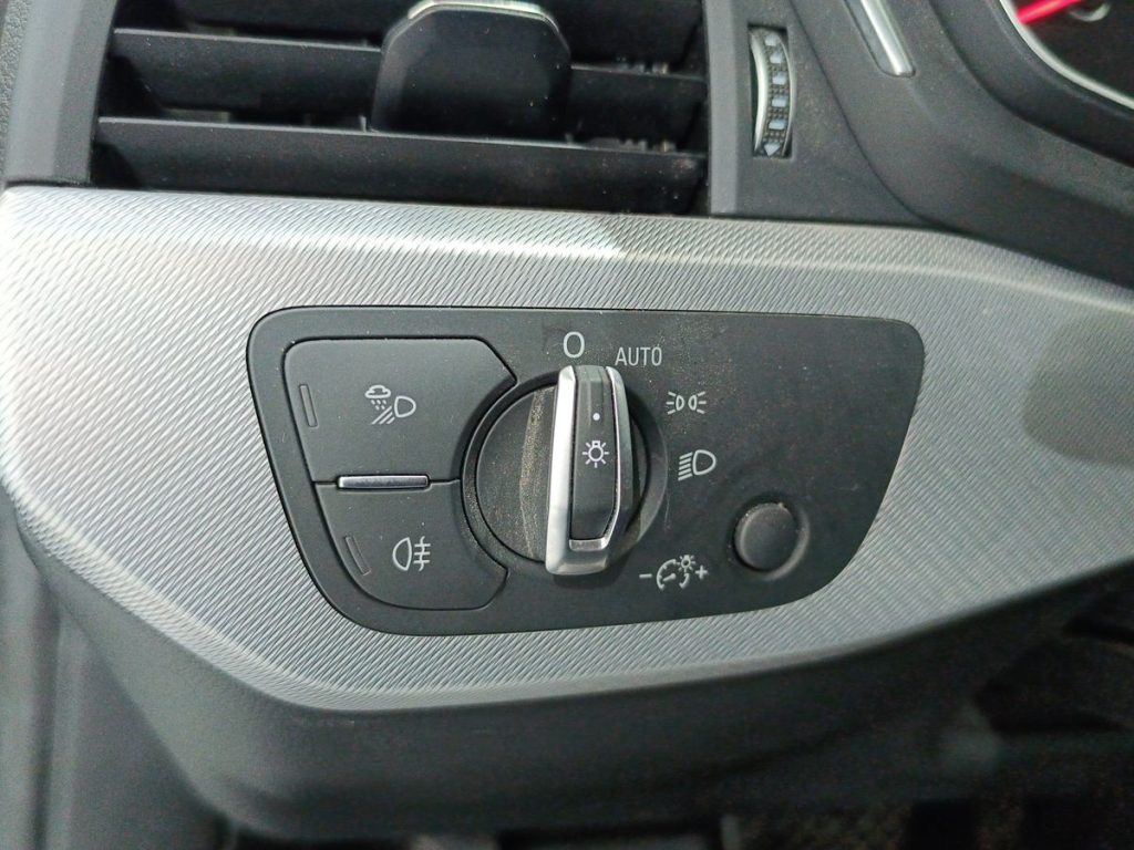 AUDI A5 SPB 40 TDI quattro S tronic Business Sport - 18