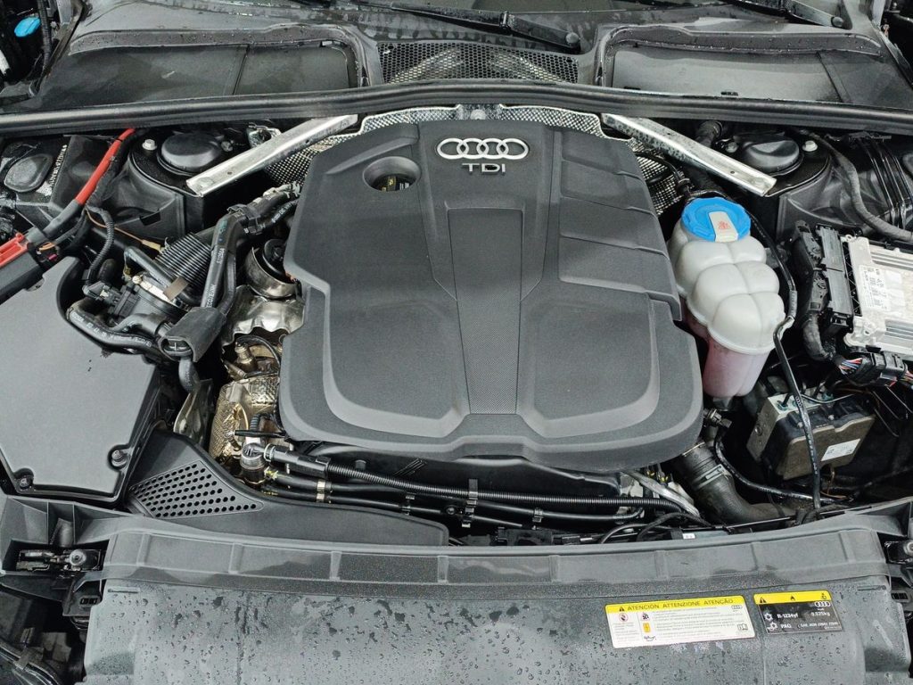 AUDI A5 SPB 40 TDI quattro S tronic Business Sport - 25