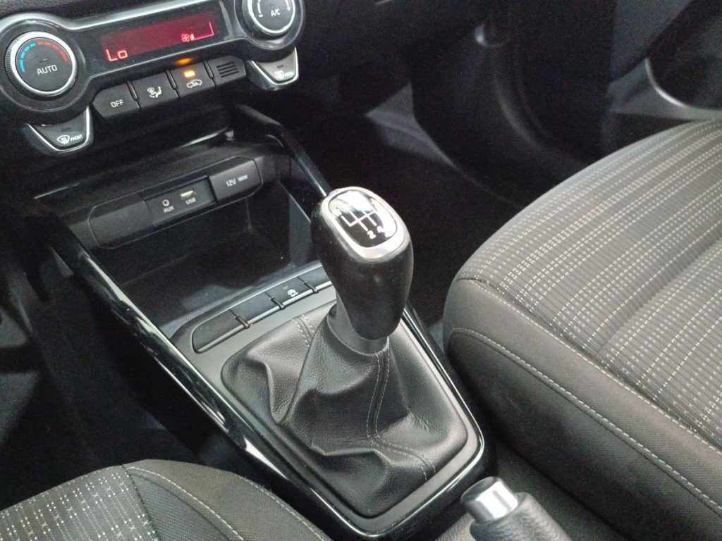 KIA Stonic 1.6 CRDi 110 CV Energy - 8