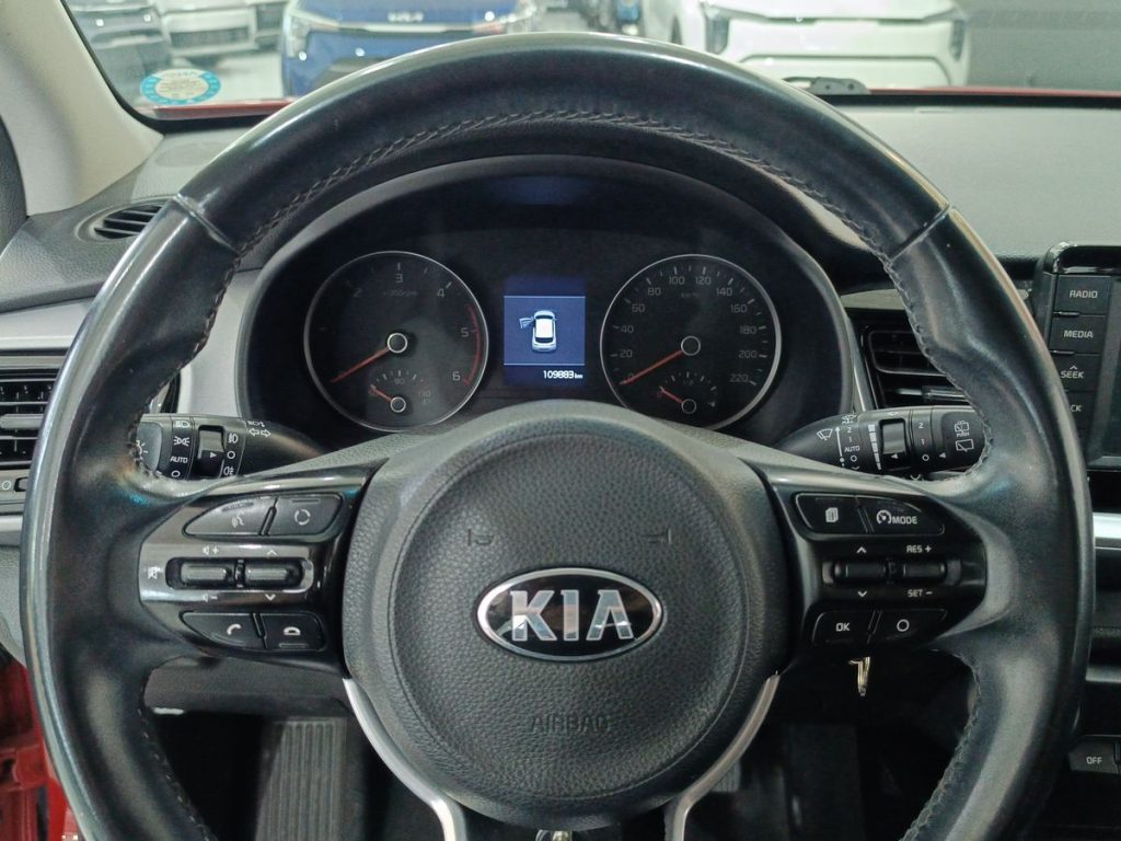 KIA Stonic 1.6 CRDi 110 CV Energy - 18