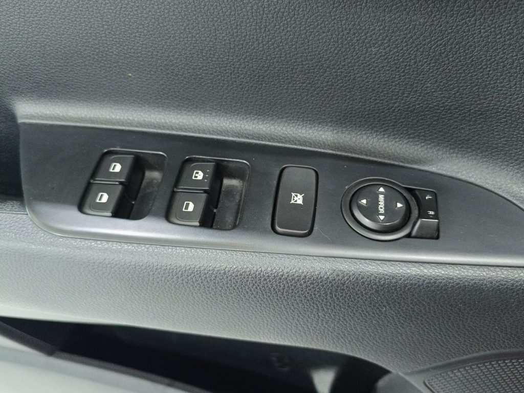 KIA Stonic 1.6 CRDi 110 CV Energy - 21