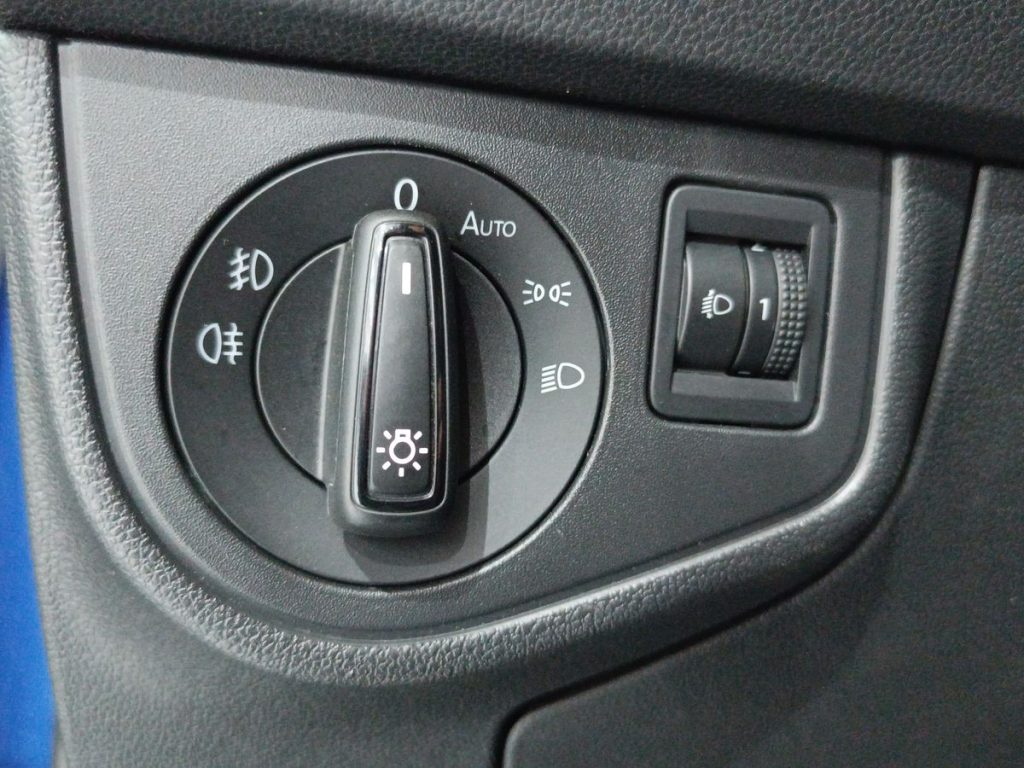 VOLKSWAGEN Taigo 1.0 TSI 110 CV R-Line - 19