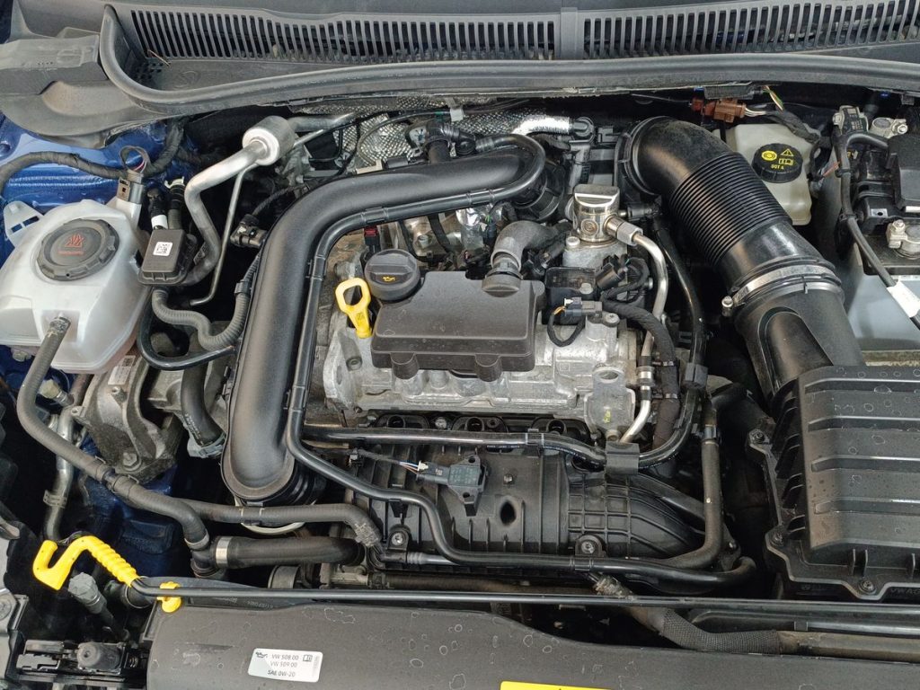 VOLKSWAGEN Taigo 1.0 TSI 110 CV R-Line - 23