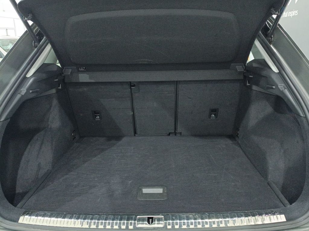 AUDI Q3 35 TDI S tronic S line edition - 12