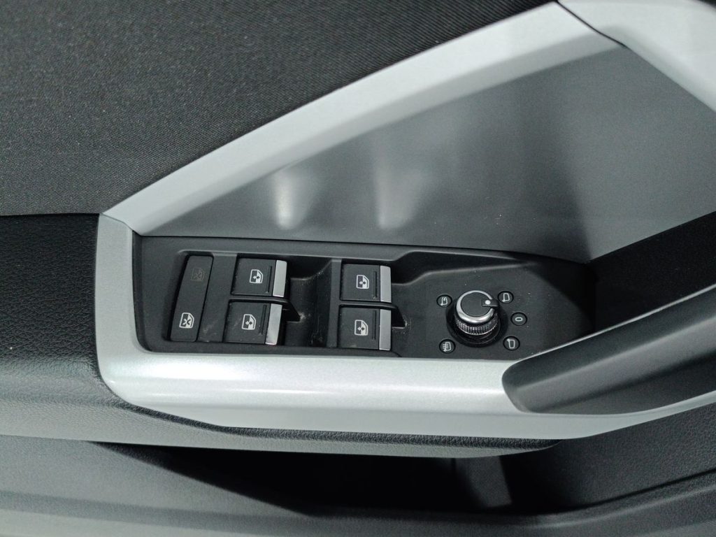 AUDI Q3 35 TDI S tronic S line edition - 20