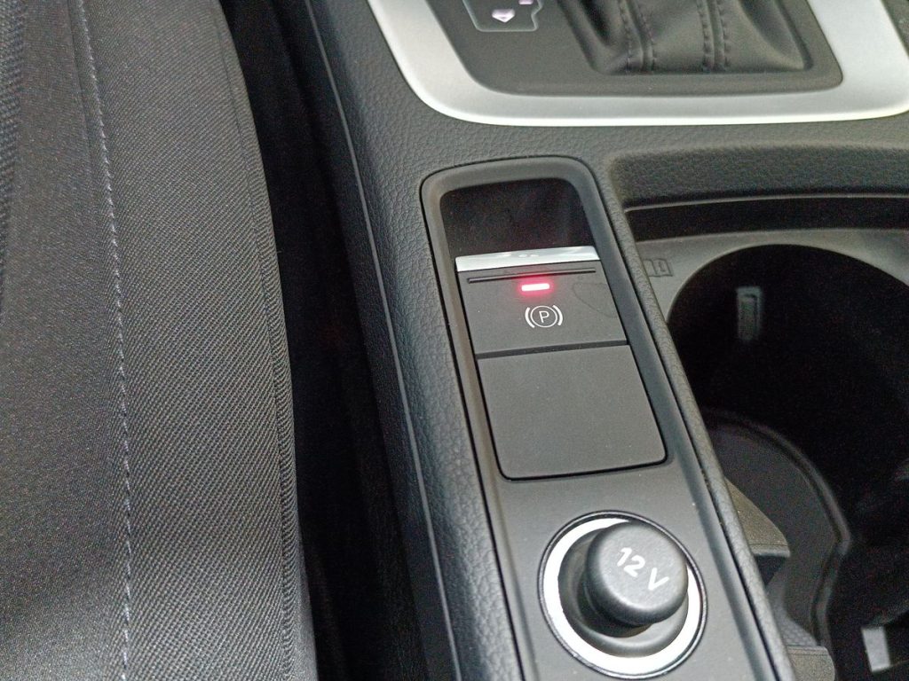 AUDI Q3 35 TDI S tronic S line edition - 22