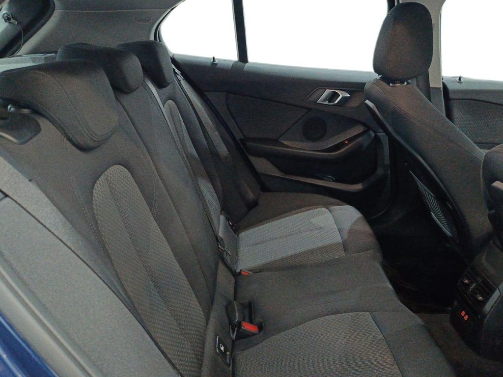 BMW 118 i 5p. Business Advantage - 11