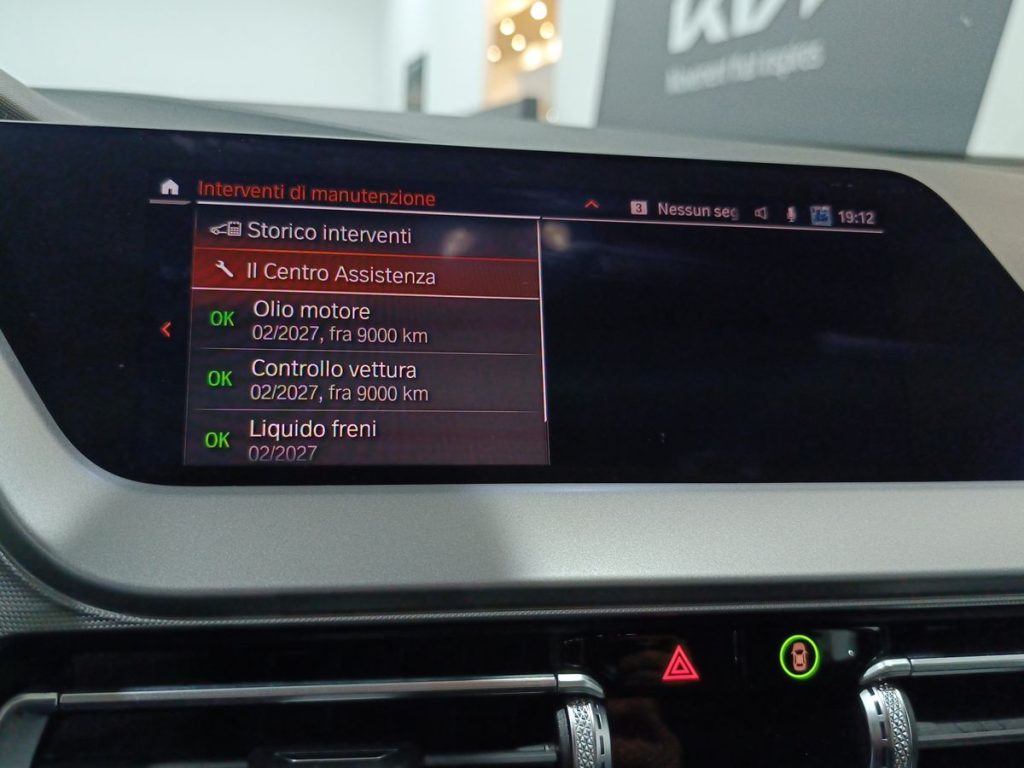 BMW 118 i 5p. Business Advantage - 18