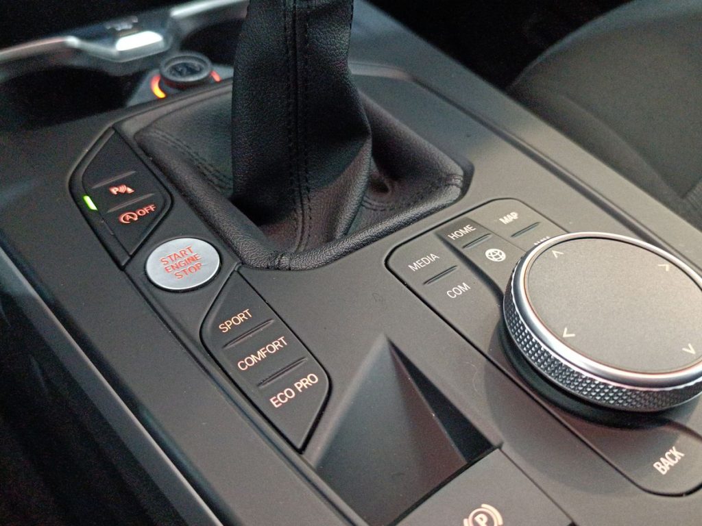 BMW 118 i 5p. Business Advantage - 23