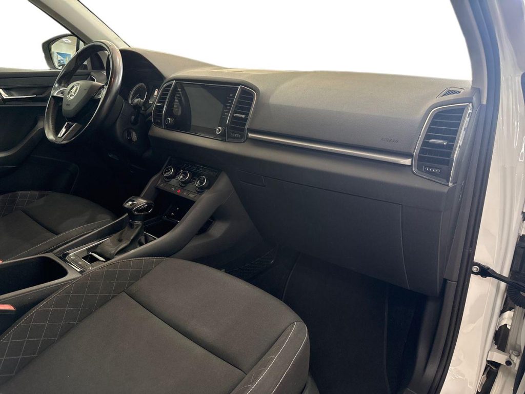 SKODA Karoq 1.6 TDI SCR DSG Executive - 9
