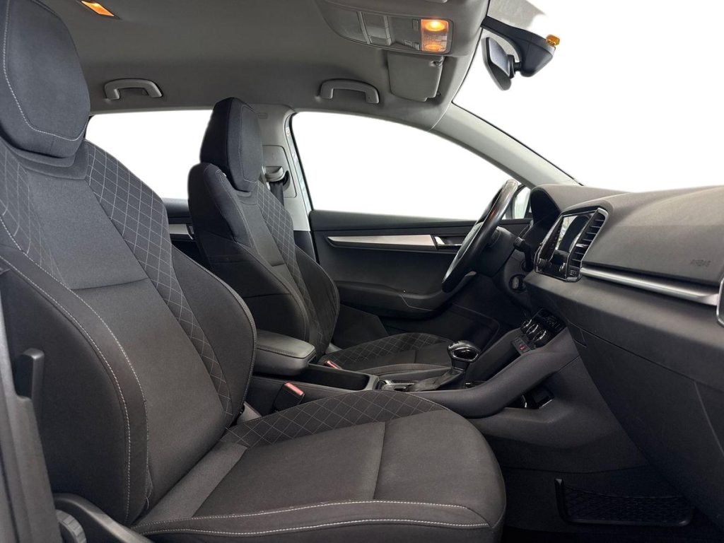 SKODA Karoq 1.6 TDI SCR DSG Executive - 10