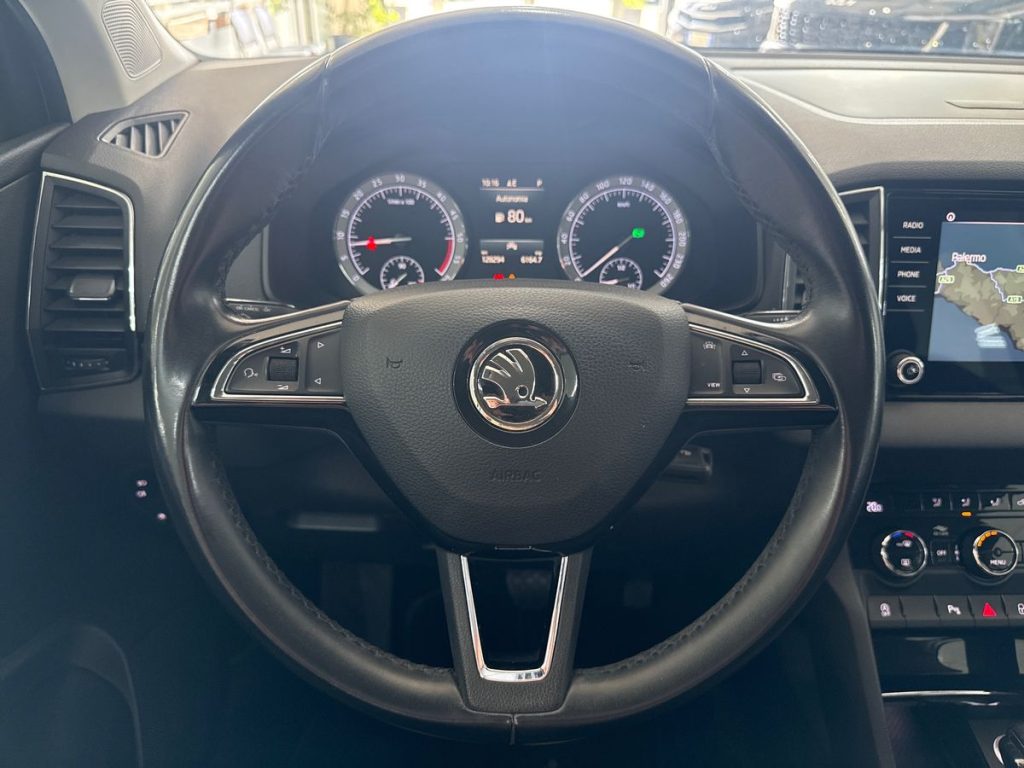 SKODA Karoq 1.6 TDI SCR DSG Executive - 18