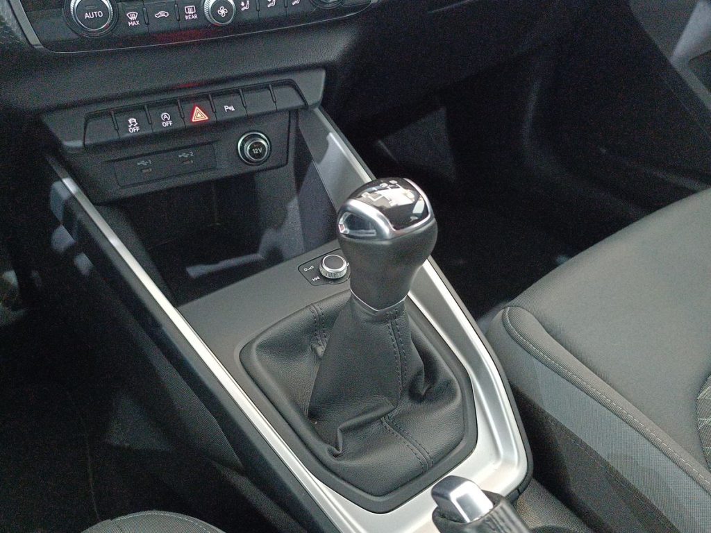 AUDI A1 citycarver 30 TFSI Admired - 8