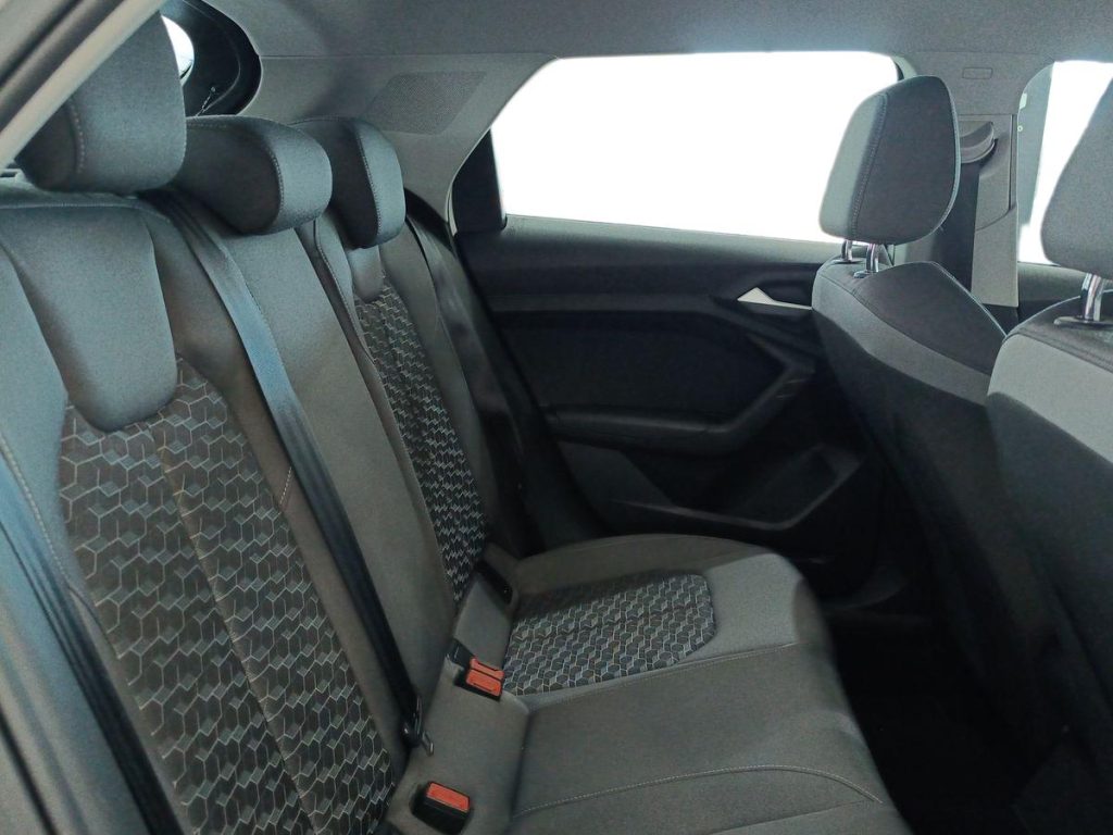 AUDI A1 citycarver 30 TFSI Admired - 11