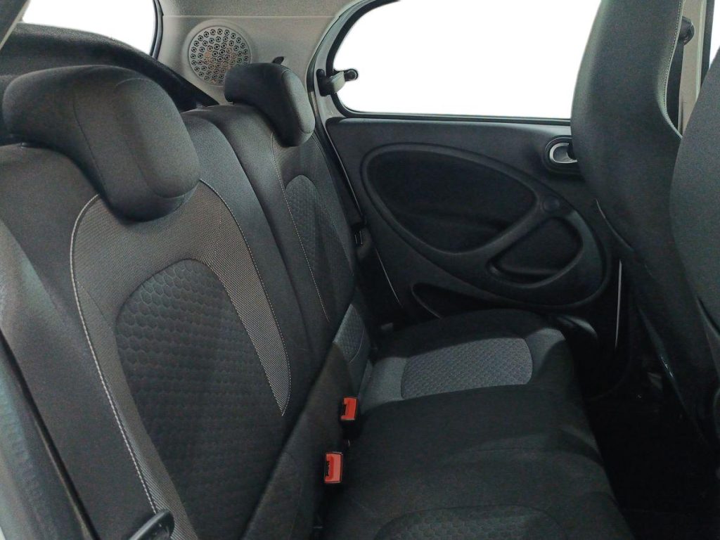 SMART ForFour EQ Passion - 11