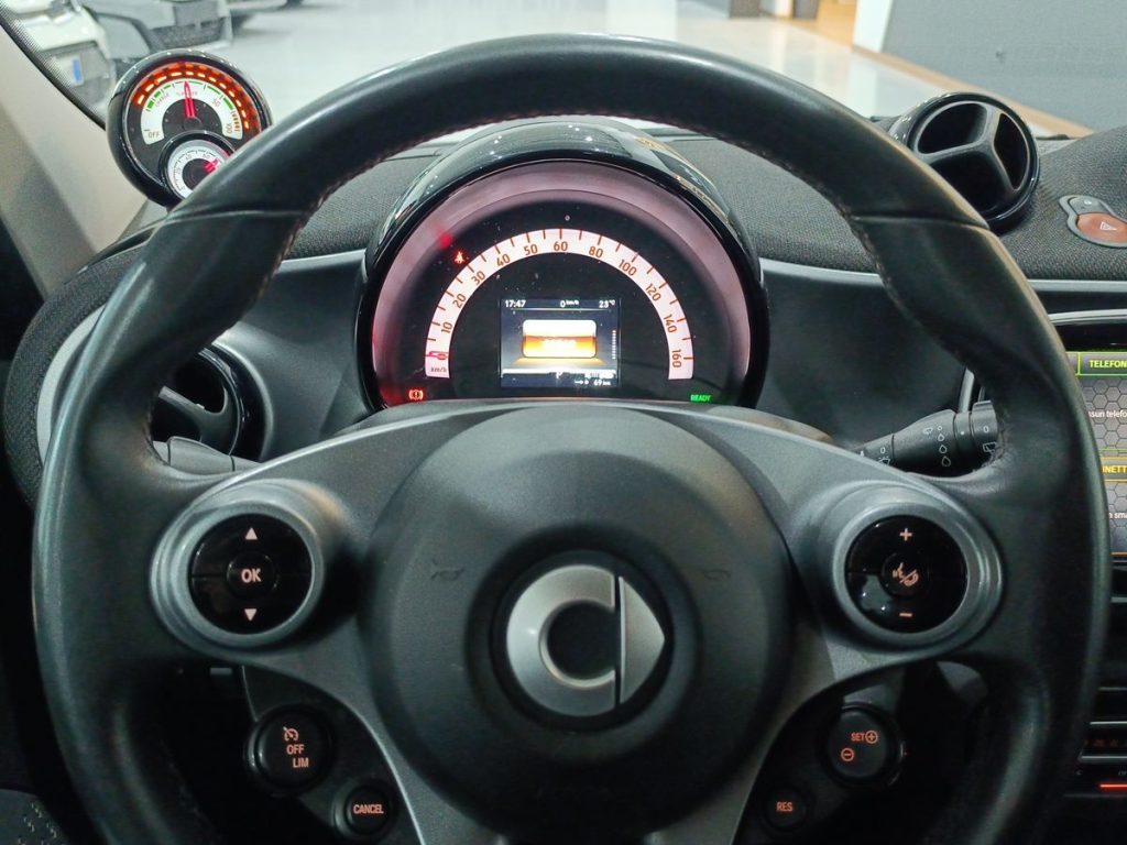 SMART ForFour EQ Passion - 18
