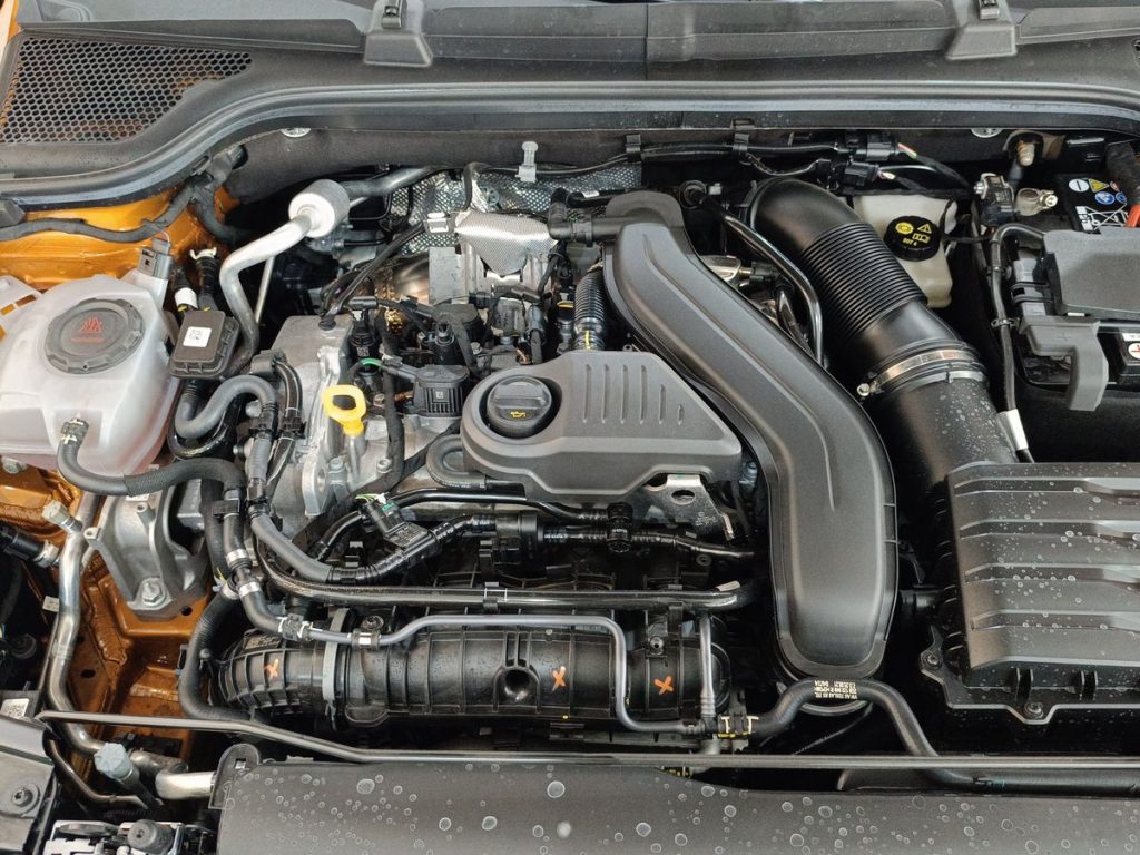 SKODA Kamiq 1.5 TSI ACT DSG Style - 23