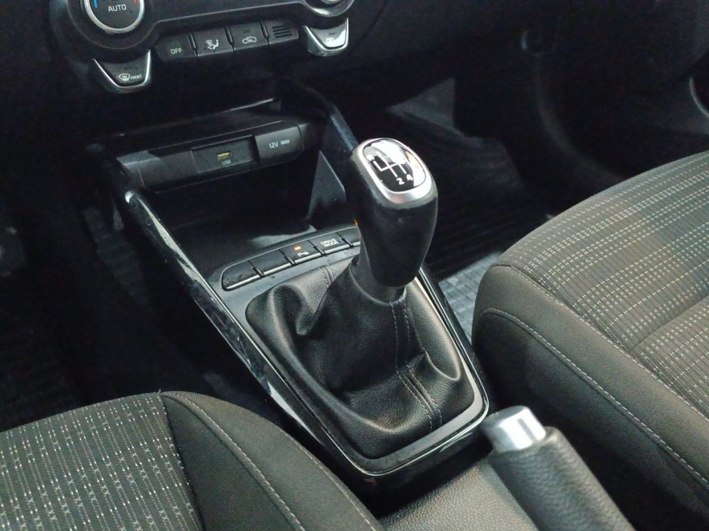 KIA Stonic 1.0 T-GDi 100 CV MHEV iMT Style - 8