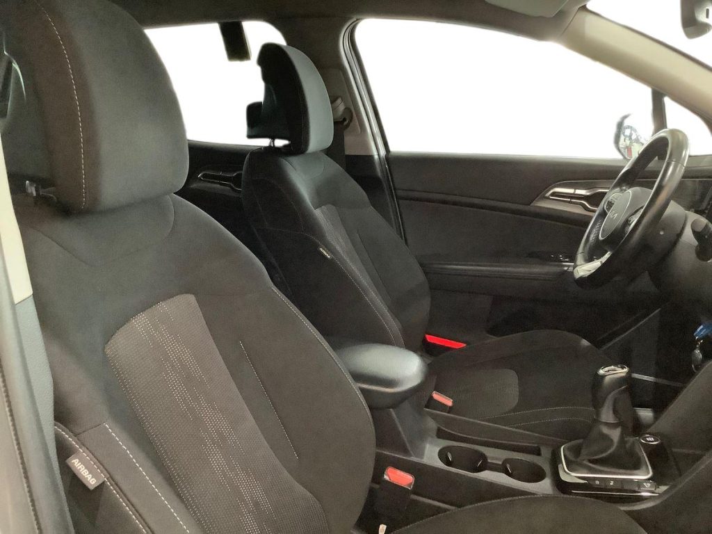 KIA Sportage 1.6 CRDi MHEV Style - 10