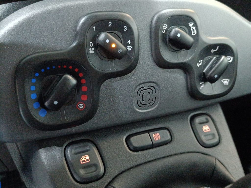 FIAT Panda 1.0 FireFly S&S Hybrid City Life - 20