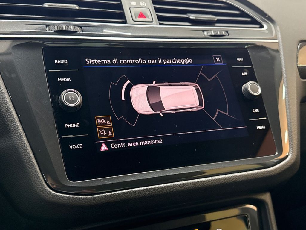 VOLKSWAGEN Tiguan 2.0 TDI SCR Life - 18