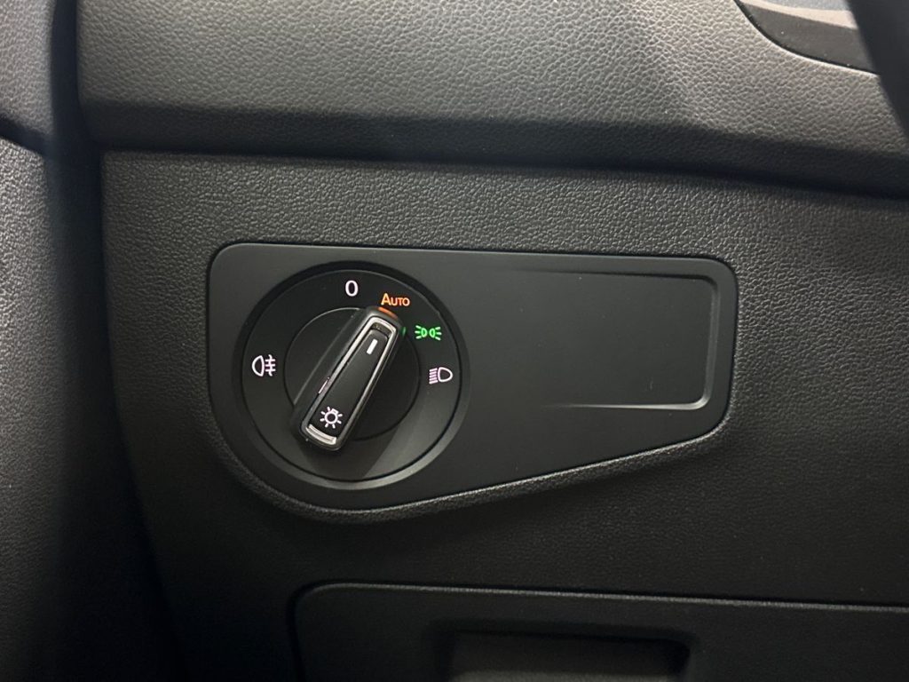 VOLKSWAGEN Tiguan 2.0 TDI SCR Life - 20