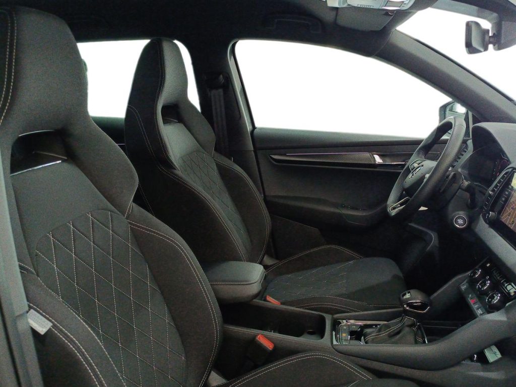 SKODA Karoq 2.0 TDI SCR DSG SportLine - 10