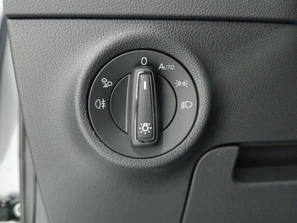 SKODA Karoq 2.0 TDI SCR DSG SportLine - 18