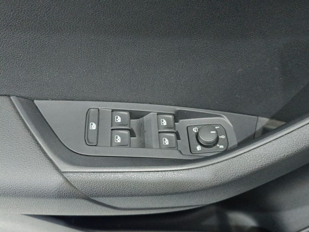 SKODA Karoq 2.0 TDI SCR DSG SportLine - 20