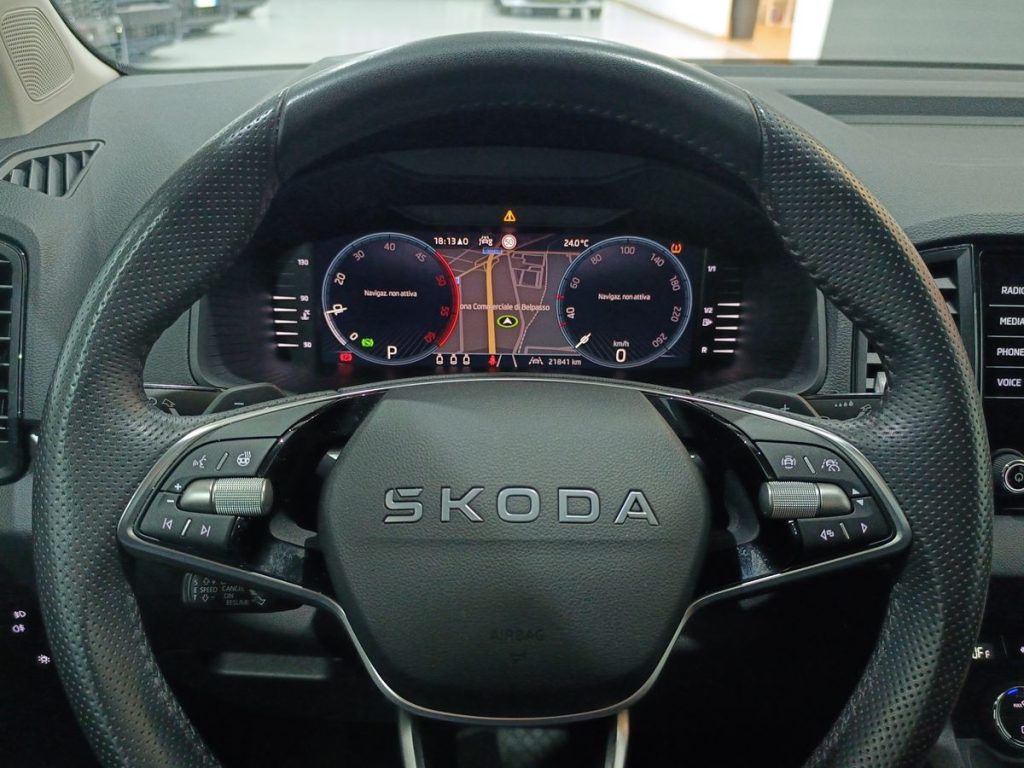 SKODA Karoq 2.0 TDI SCR 4x4 DSG Executive - 17