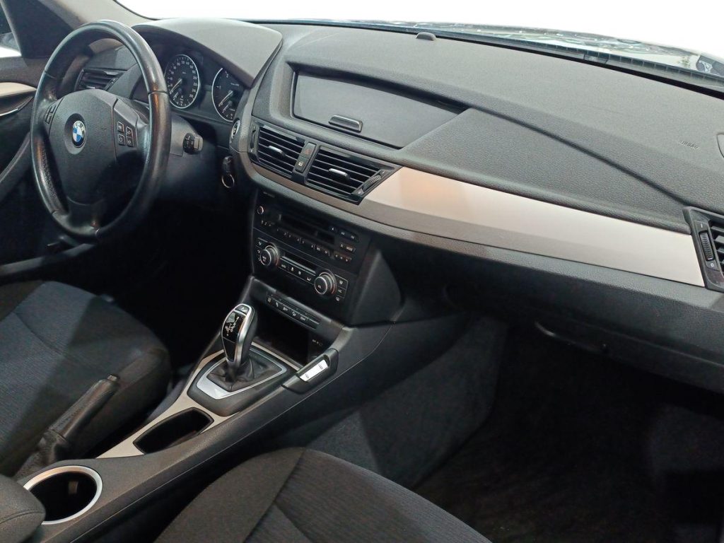 BMW X1 xDrive25dA - 9