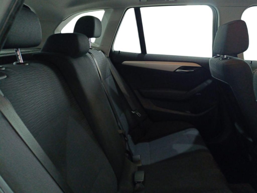 BMW X1 xDrive25dA - 11