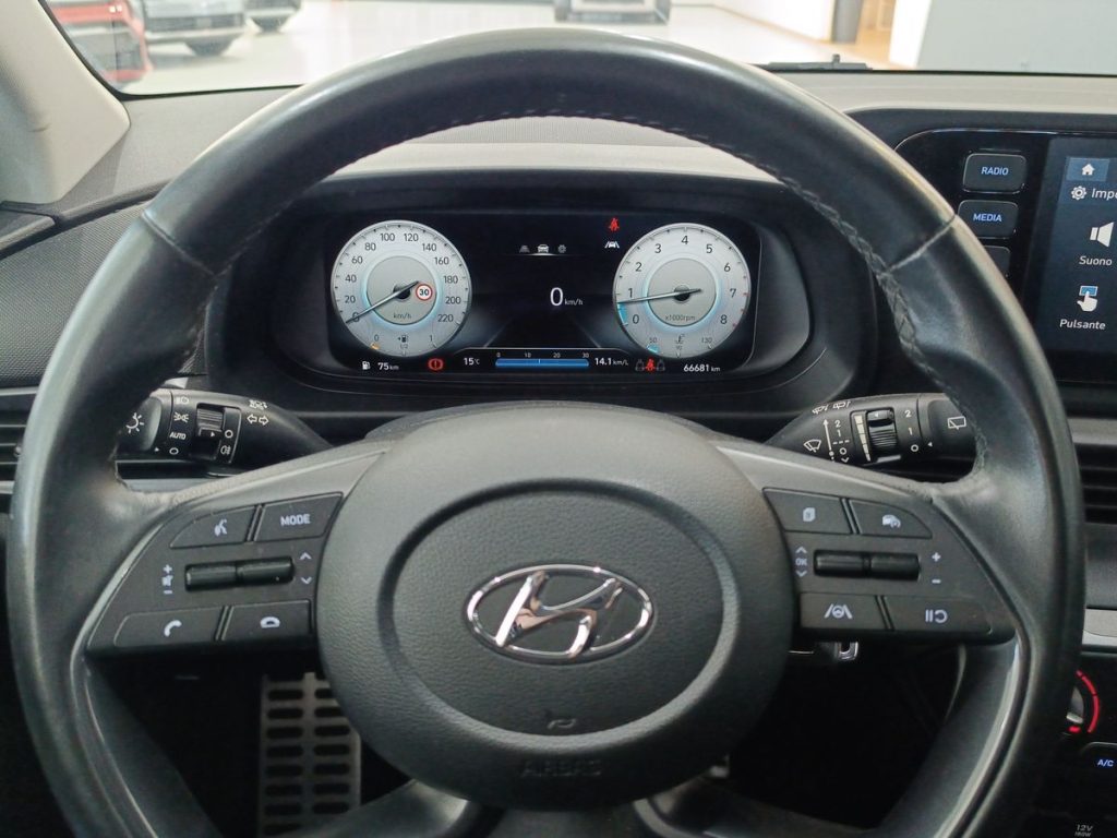 HYUNDAI Bayon 1.2 MPI MT XLine - 18