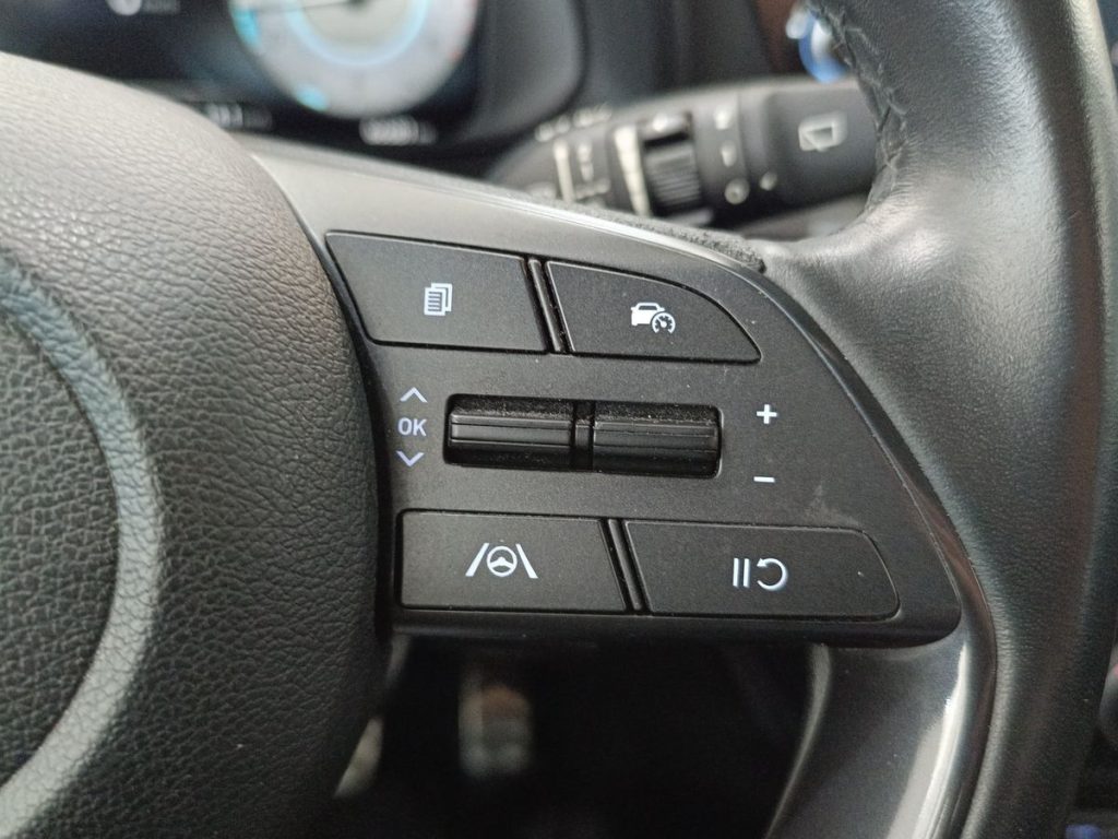 HYUNDAI Bayon 1.2 MPI MT XLine - 20