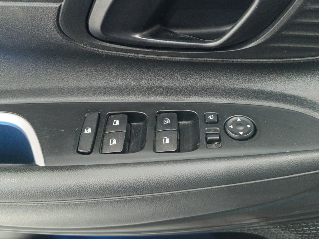 HYUNDAI Bayon 1.2 MPI MT XLine - 21